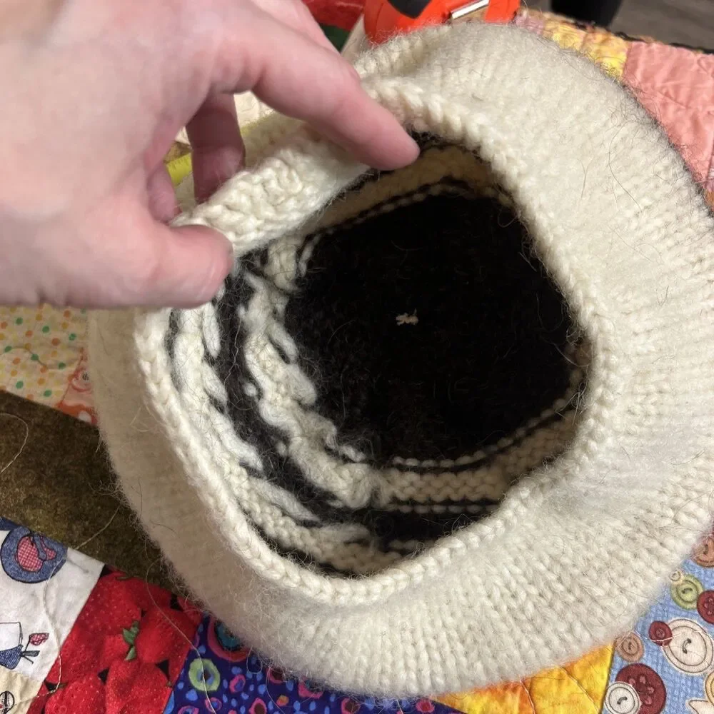 VTG Hand Knit Wool Beret